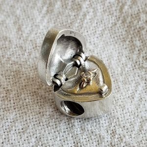 Pandora Gift from the Heart Charm